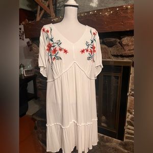 Chic Soul Embroidered White Dress